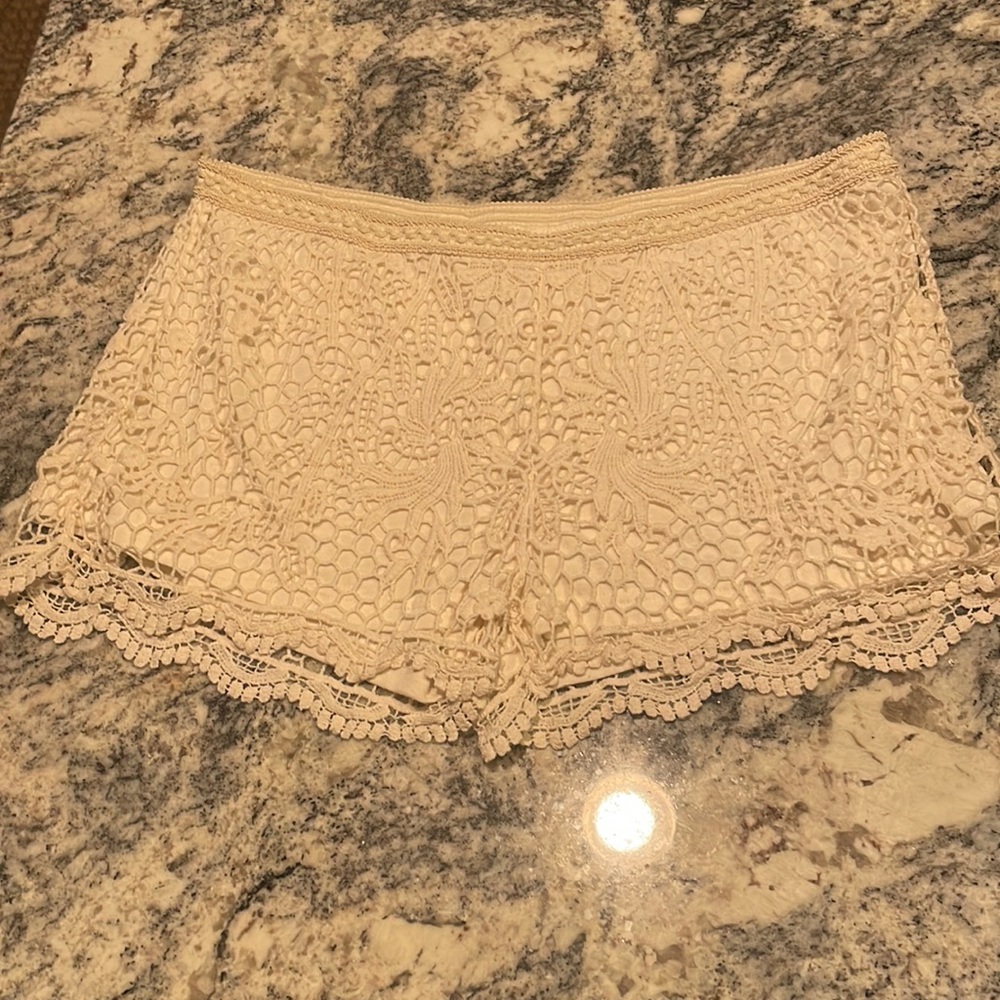 Women’s crocheted shorts size extra large